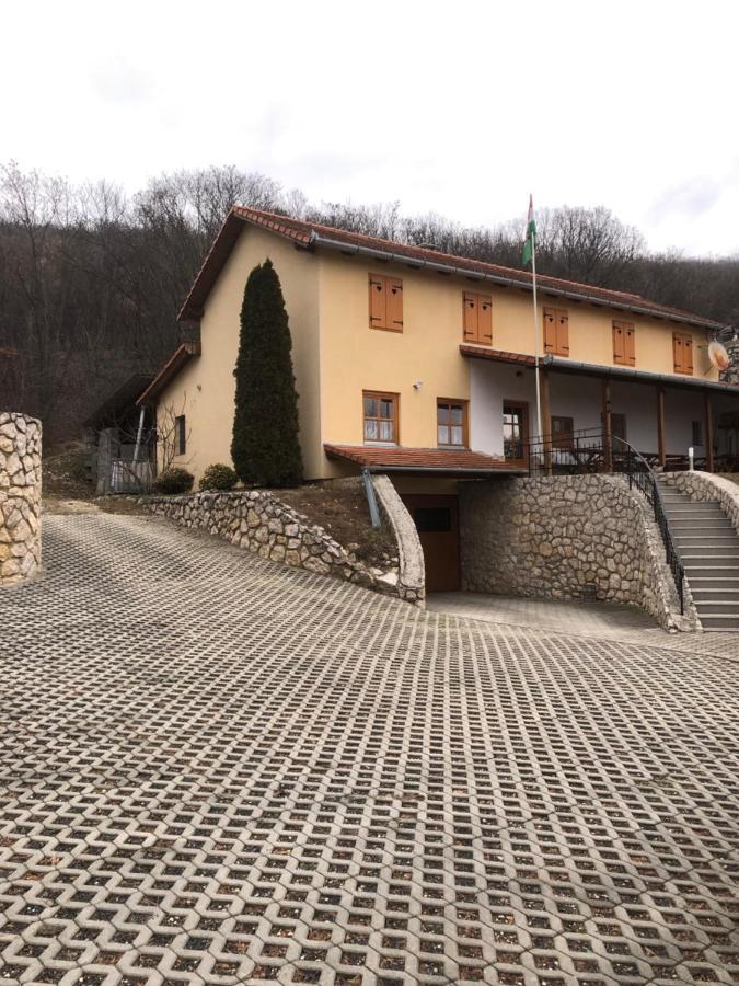 Judit Vendégház Sümeg Hotel Exterior foto