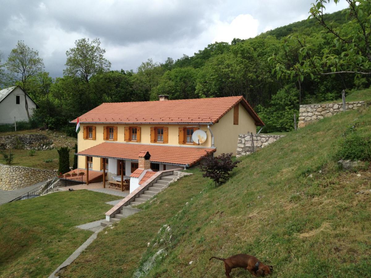 Judit Vendégház Sümeg Hotel Exterior foto